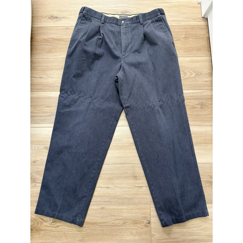Croft & Barrow Chino Pants Mens 36 X 29 Gray Pleated Dress Slacks Cotton Adult
